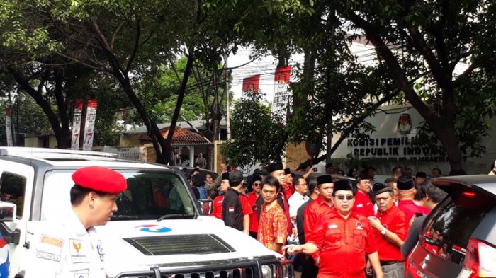 PDIP dan Perindo Daftar Caleg Ke KPU Bersamaan, Ini Yang Terjadi